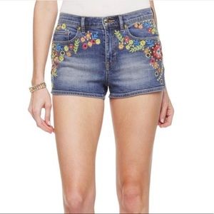 JUICY COUTURE- floral embroidered jean shorts